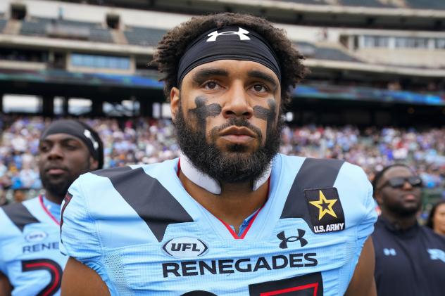 Arlington Renegades with the U.S. Army patch on their jersey