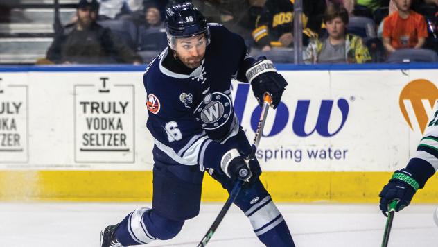 Ashton Calder of the Worcester Railers