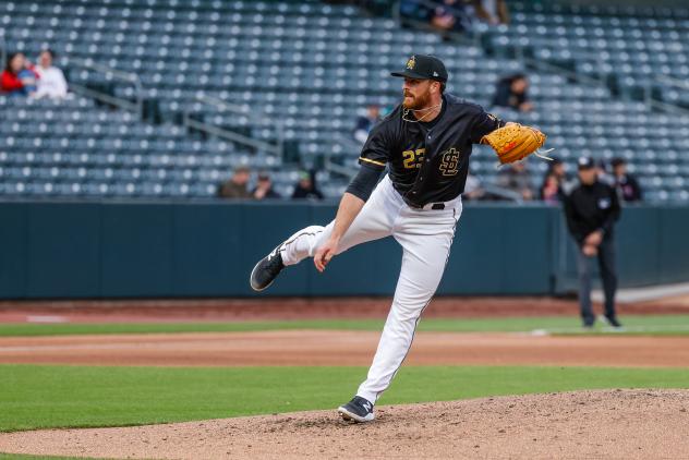 Salt Lake Bees Pitcher Andrew Wantz