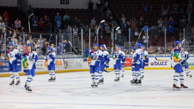 Wichita Thunder salutes the fans