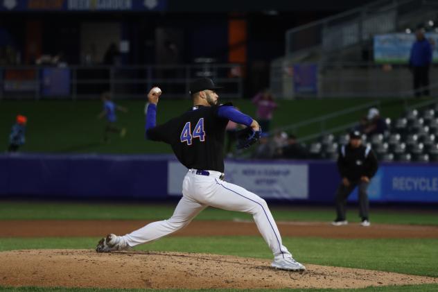 Syracuse Mets' Joey Lucchesi in action