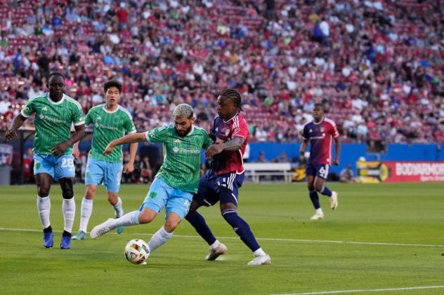 Seattle Sounders FC battle FC Dallas