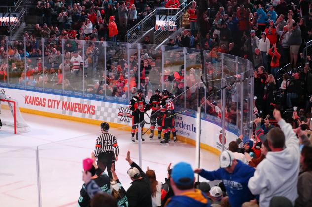 Kansas City Mavericks celebrate a goal