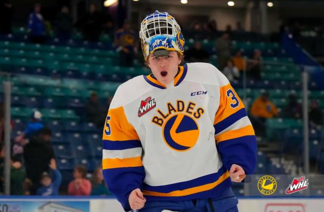 Saskatoon Blades rookie goaltender Evan Gardner