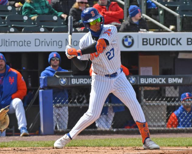 Mark Vientos at bat for the Syracuse Mets