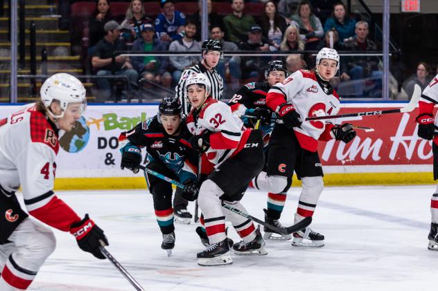 Kelowna Rockets battle the Prince George Cougars