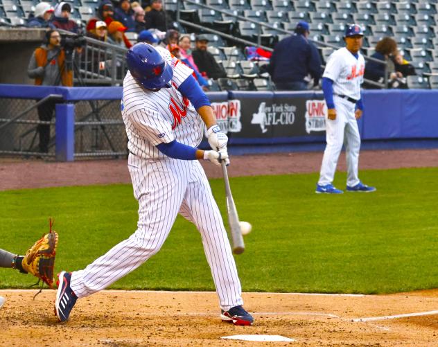 Syracuse Mets' J.D. Martinez at bat