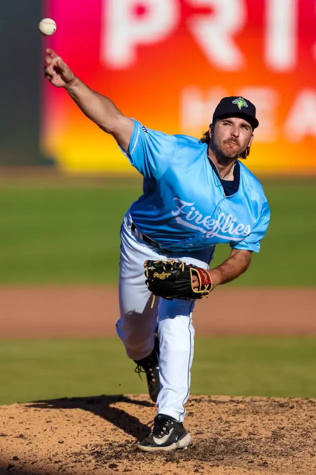 Columbia Fireflies' Chase Isbell in action