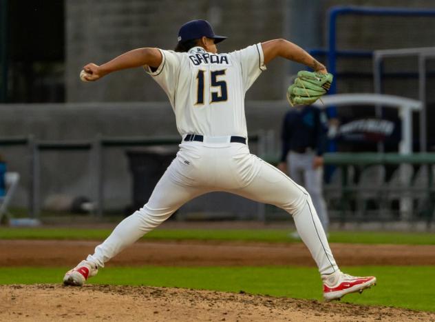 Tri-City Dust Devils' Leonard Garcia in action