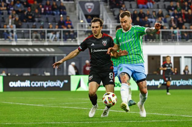 D.C. United battles the Seattle Sounders FC