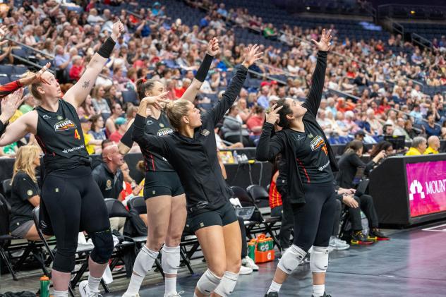 Columbus Fury players provide their support