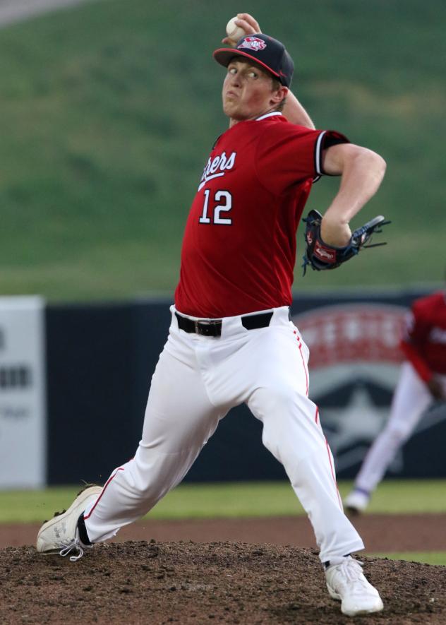 Sioux City Explorers' Joey Murray in action