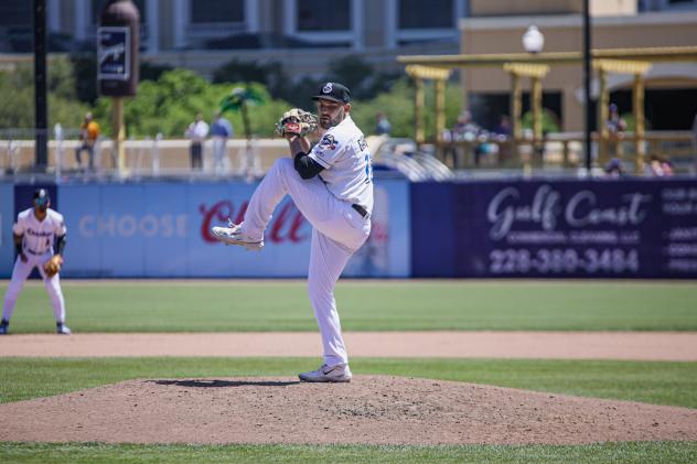 Biloxi Shuckers pitcher Sam Gardner