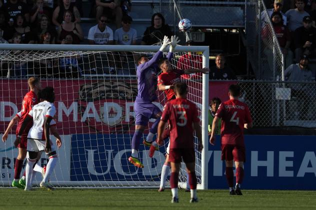 San Jose Earthquakes battle the Sacramento Republic FC