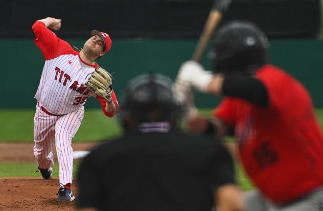 Ottawa Titans' Shane Gray in action