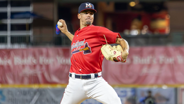 Mississippi Braves pitcher Ian Mejia