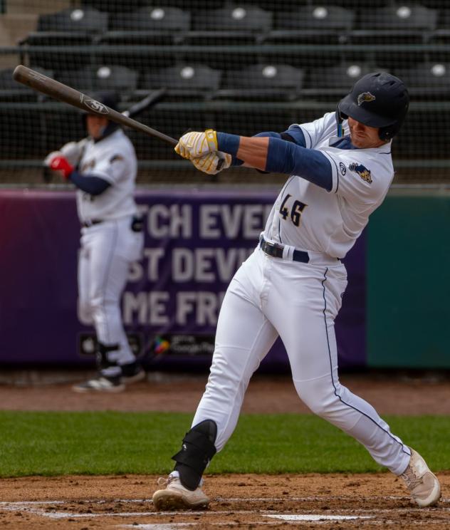 Tri-City Dust Devils' Mason Martin at bat