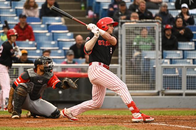 Ottawa Titans' Jake Sanford at bat