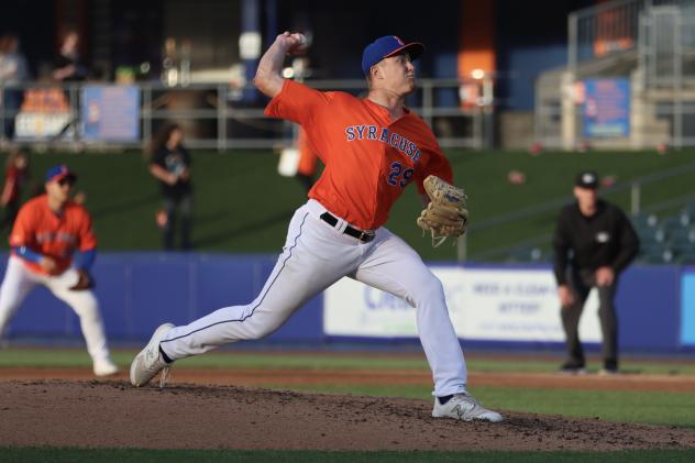 Syracuse Mets' Blade Tidwell on the mound