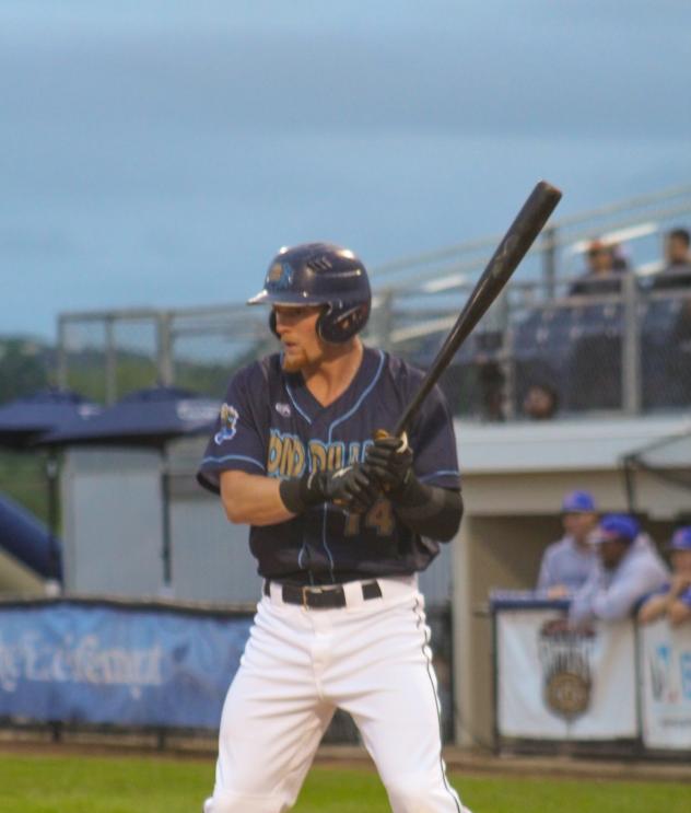 Fond du Lac Dock Spiders' Caden Shapiro at bat