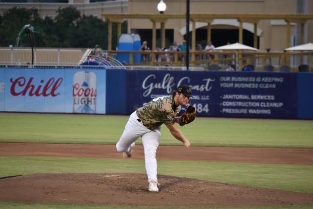 Biloxi Shuckers pitcher Shane Smith