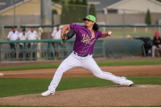 Tri-City Dust pitcher Erik Rivera