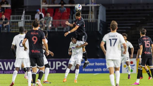 Richmond Kickers and Charlotte Independence in action