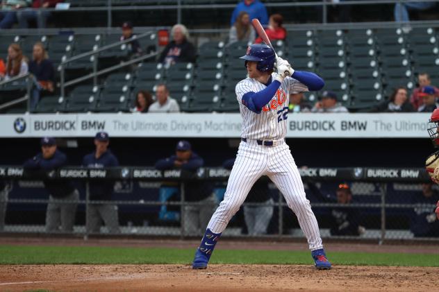 Brett Baty at bat for the Syracuse Mets