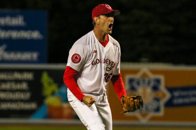 Winnipeg Goldeyes react to a big play