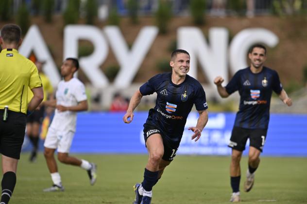 North Carolina FC's Rafa Mentzingen in action