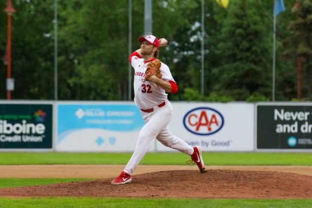 Winnipeg Goldeyes' Landen Bourassa on the mound