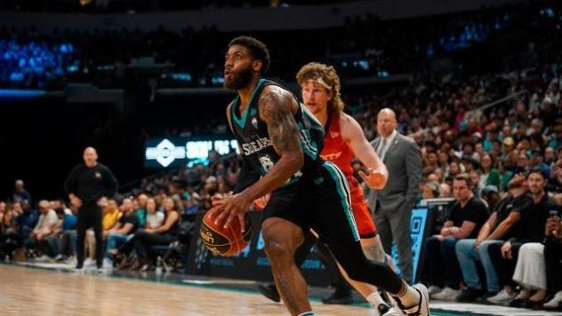 Winnipeg Sea Bears' Justin Wright-Foreman in action