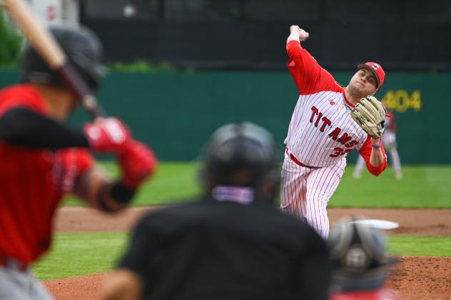Ottawa Titans pitcher Shane Gray delivers