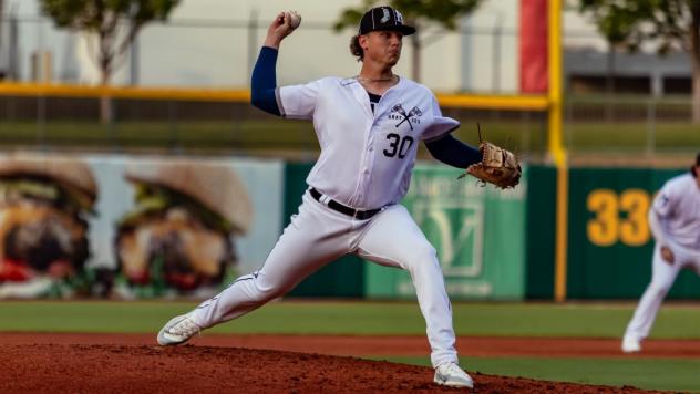 Montgomery Biscuits' Sean Hunley on the mound