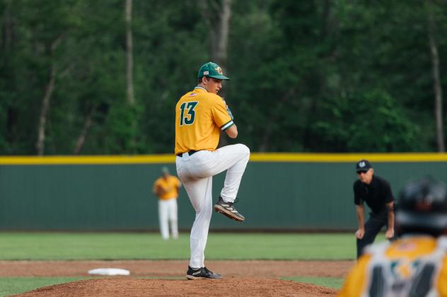 Sanford Mainers' Josh Kopetski on the mound