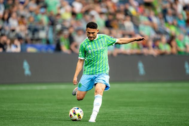Sounders FC midfielder Cristian Roldan
