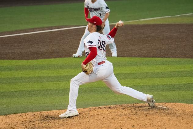 Cleburne Railroaders' Johnathon Tripp on the mound