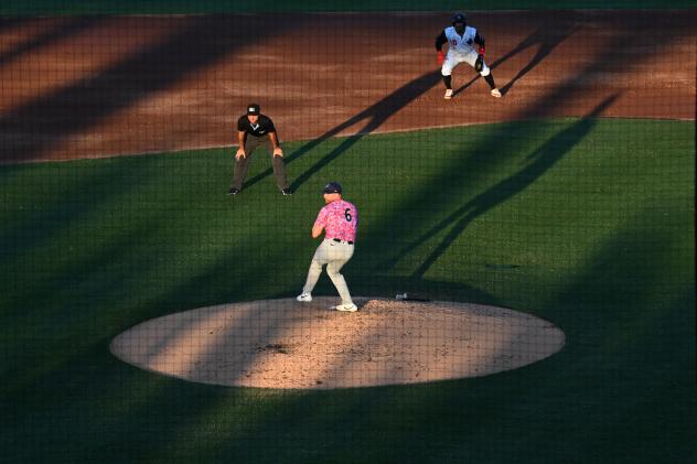 Pensacola Blue Wahoos' Jeff Lindgren on the mound