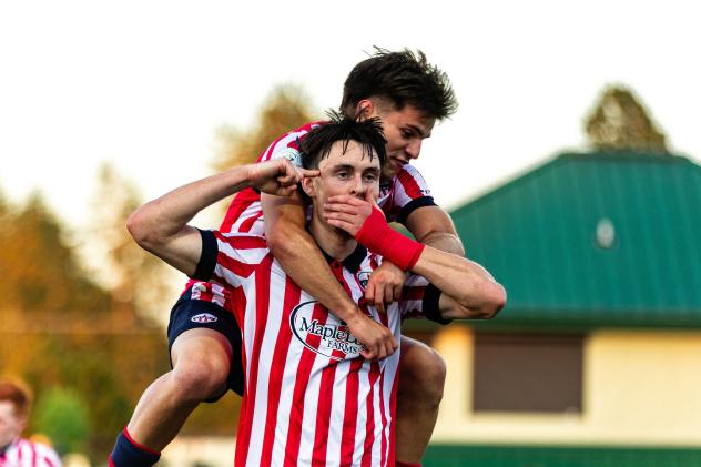 Atlético Ottawa striker Samuel Salter celebrates