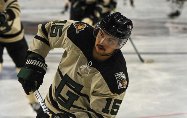 Utah Grizzlies forward Aaron Aragon