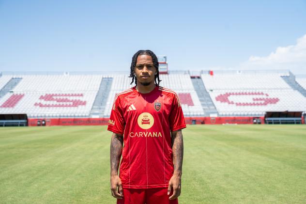 Phoenix Rising FC midfielder Damien Barker John