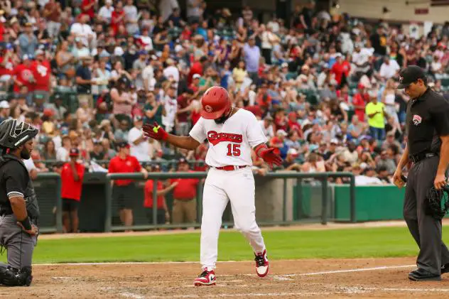 Keshawn Lynch Scores for the Winnipeg Goldeyes