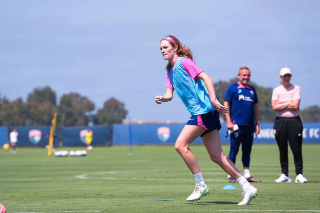 San Diego Wave FC defender/midfielder Emma Vanderhyden
