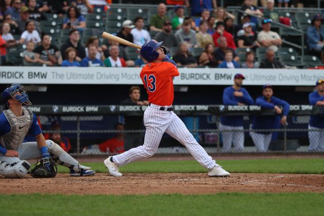 Syracuse Mets' Luke Ritter at bat