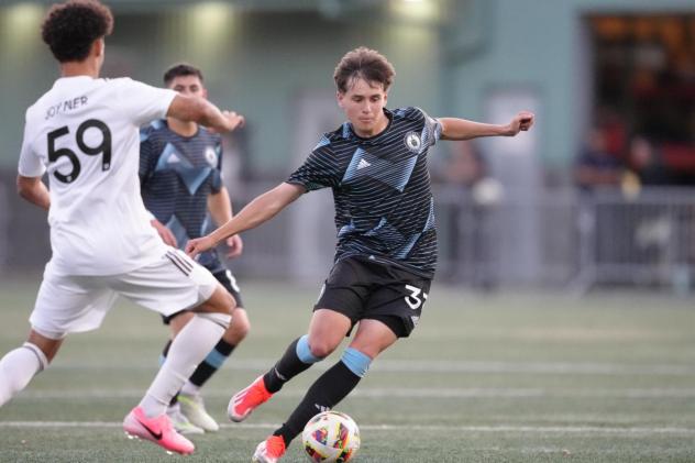 Tacoma Defiance with possession