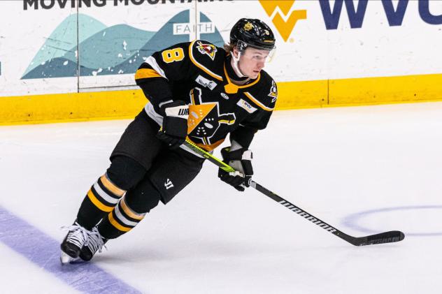 Wheeling Nailers forward Cal Kiefiuk