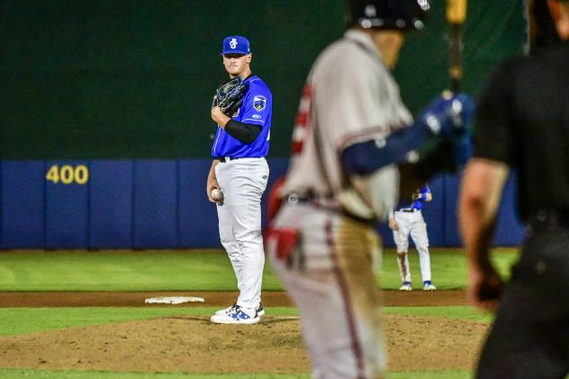 Biloxi Shuckers reliever Craig Yoho