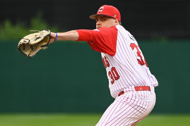 Ottawa Titans' Shane Gray in action