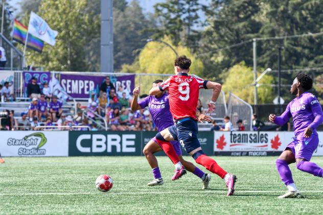 Atlético Ottawa striker Sam Salter