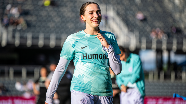 Racing Louisville forward Milly Clegg